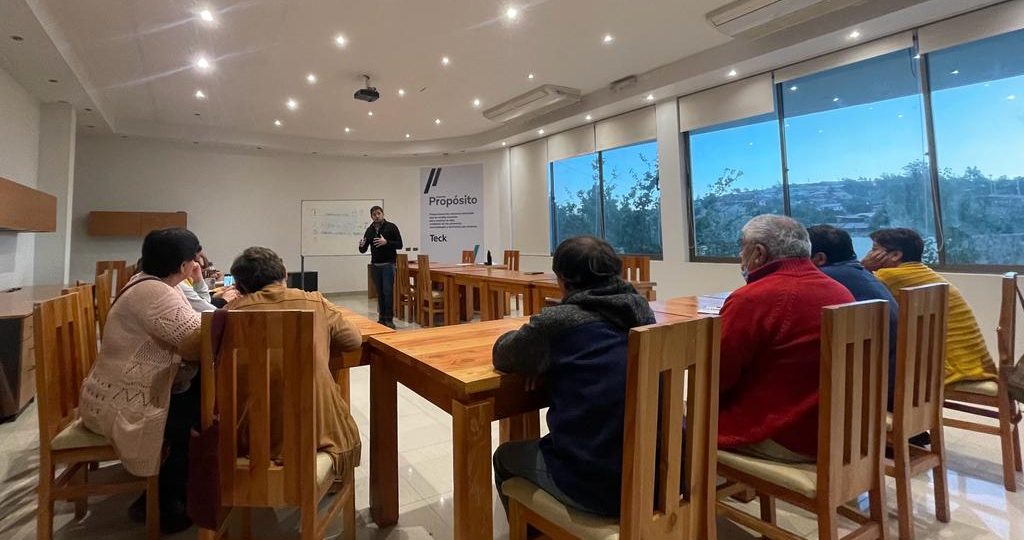 ¿Es posible operar sin una licencia social? Riesgos y consecuencias para negocios en Colombia