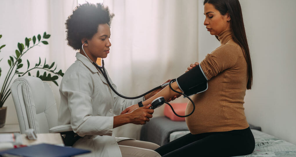 Control eficaz de la presión arterial con Nicardipina para pacientes en Panamá