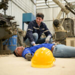 Cómo la salud ocupacional impulsa el bienestar del personal y evita riesgos legales