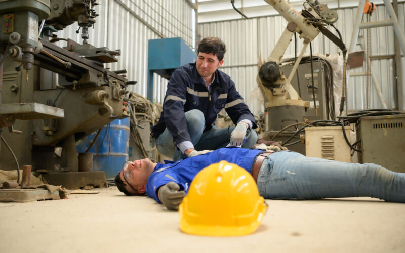 Cómo la salud ocupacional impulsa el bienestar del personal y evita riesgos legales Cómo la salud ocupacional impulsa el bienestar del personal y evita riesgos legales